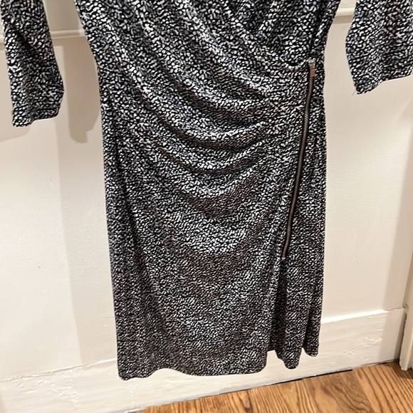 Express Print Dress - size XS/TP - Picture 3 of 9